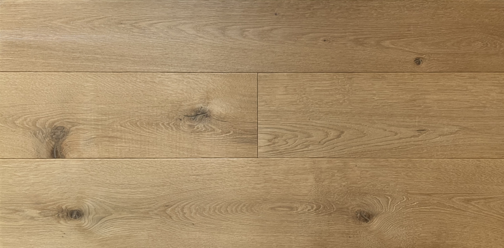 Parquet 3-Plis Manufacture Light, Chêne, Choix: 2, rustique avec noeuds, séché naturellement, brossé, huilé - 15 x 1800 - 3200 x 170 / 200 / 230 / 260 mm - Couche d'usure : env. 3.8 mm - coloris : Breithorn